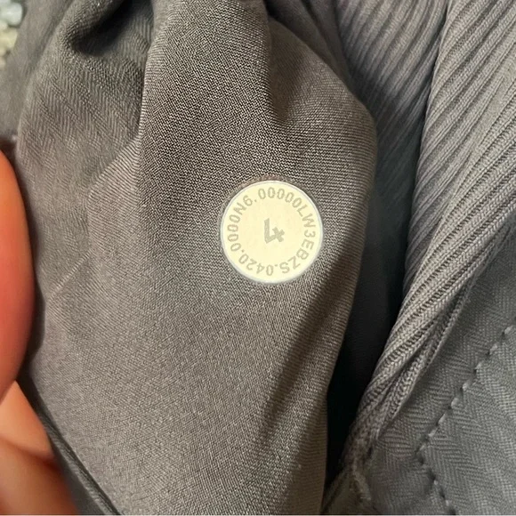 Lululemon Beyond the Studio Jacket
Graphite Grey Size 4 - Picture 8 of 10